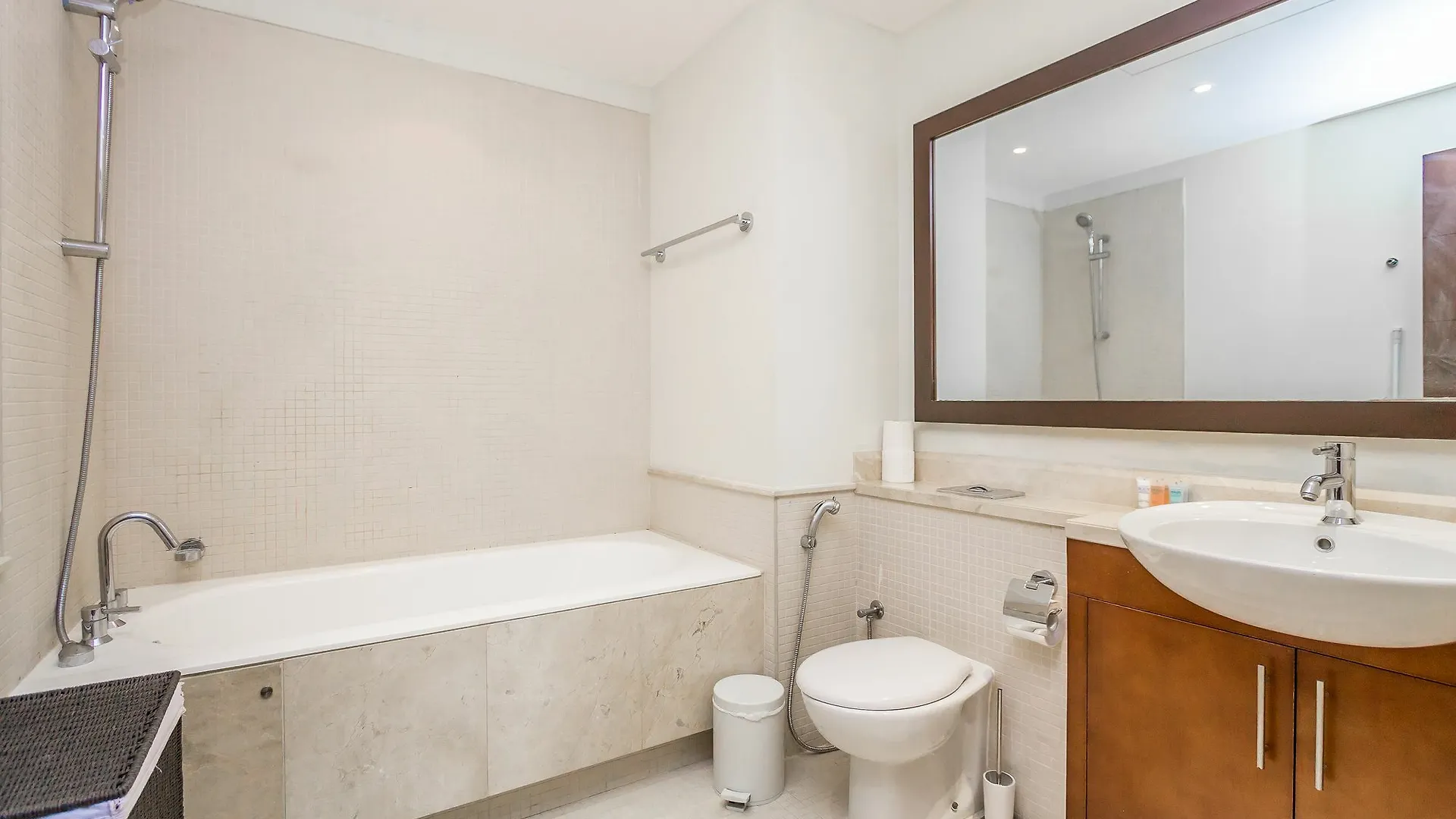 Dhh - Best Option For 1Br In Down Town, South Ridge 4, Partial Burj Khalifa View Dubai Apartment